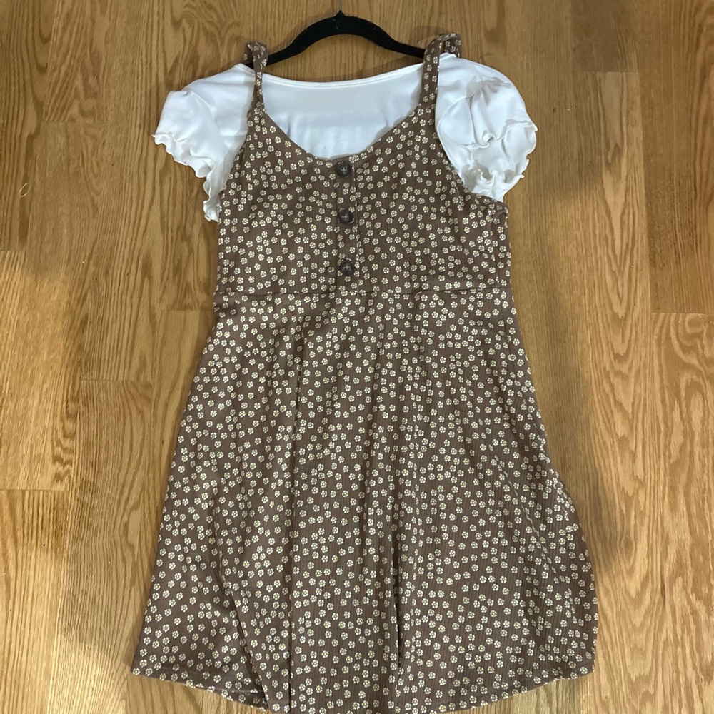 Brown and White Casual Sundress with Puff Sleeves and Scoop Neck